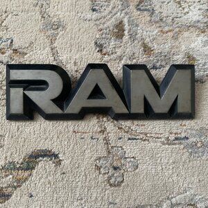 1981 1982 1984 1985 1990 DODGE RAM TRUCK FENDER EMBLEM BADGE ORIGINAL OEM CLIPS
